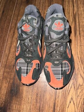 Adidas “Yung 1” shoes
